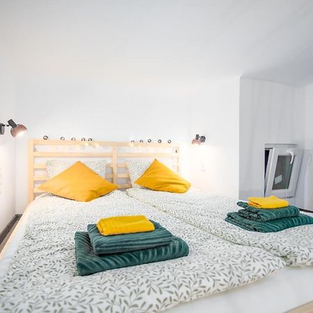 Green Goblin Apartment With Free Private Parking Budapest Exterior photo