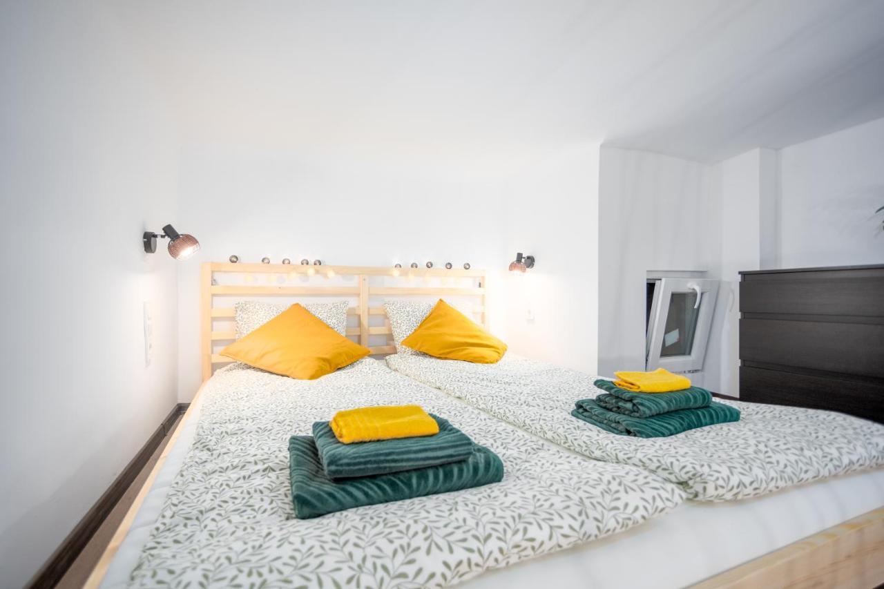 Green Goblin Apartment With Free Private Parking Budapest Exterior photo